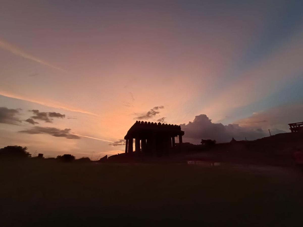 Dream Hampi Villa & Home Stay Екстериор снимка
